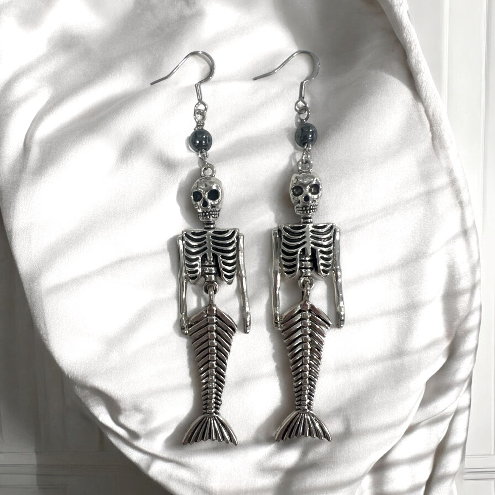 Hand made - Skeleton Earrings